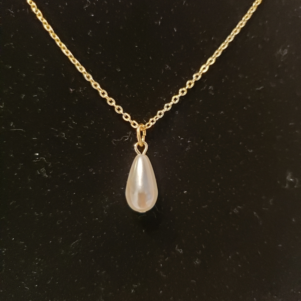 Vintage Faux Pearl Necklace